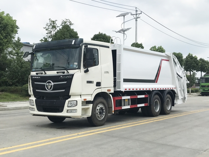 福田歐曼壓縮式垃圾車(chē)